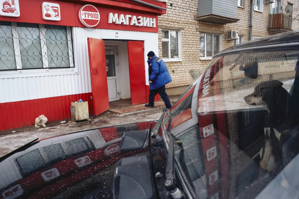 Как POS-материалы могут повысить вовлеченность клиентов через инновационные технологии
